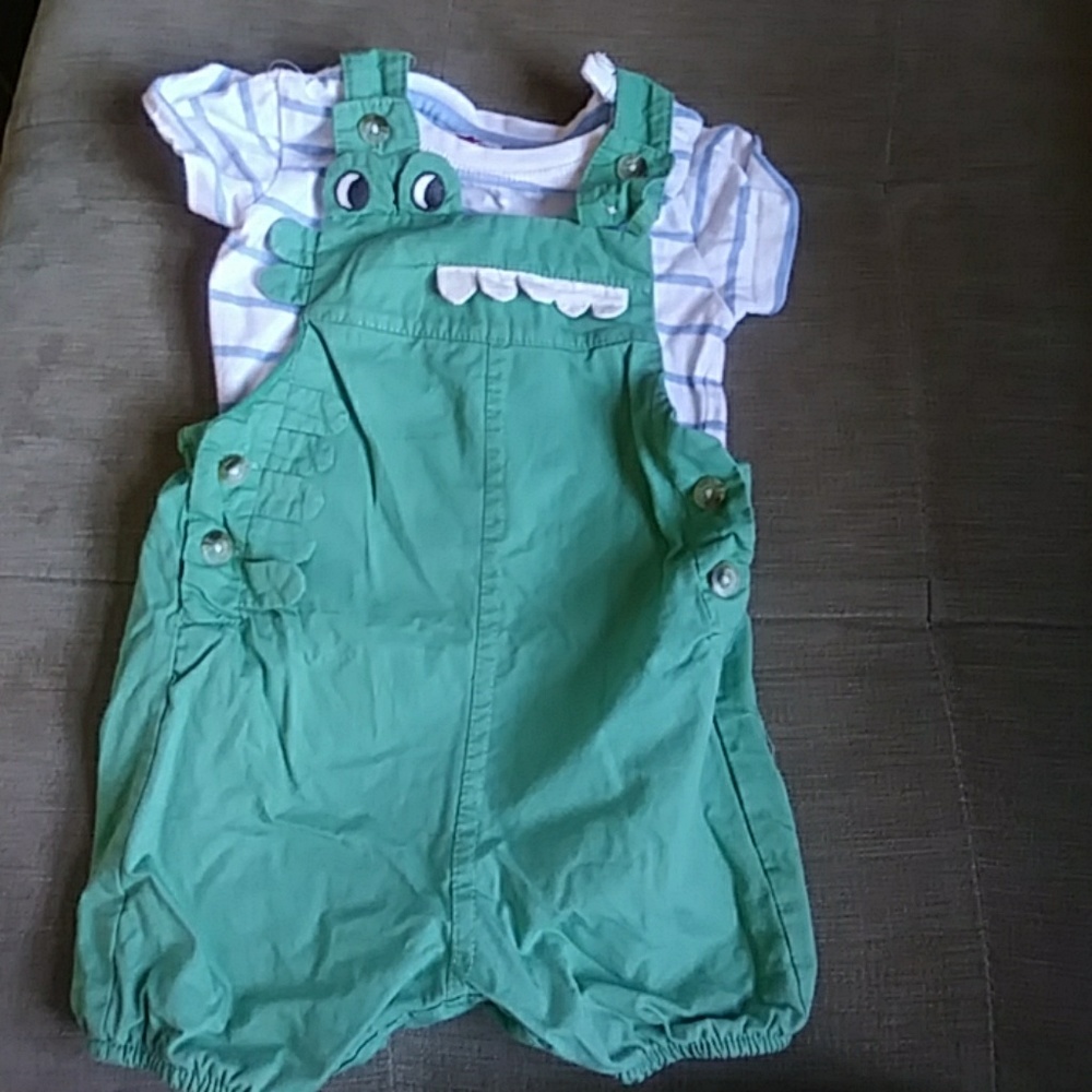 Aligator shorts overalls